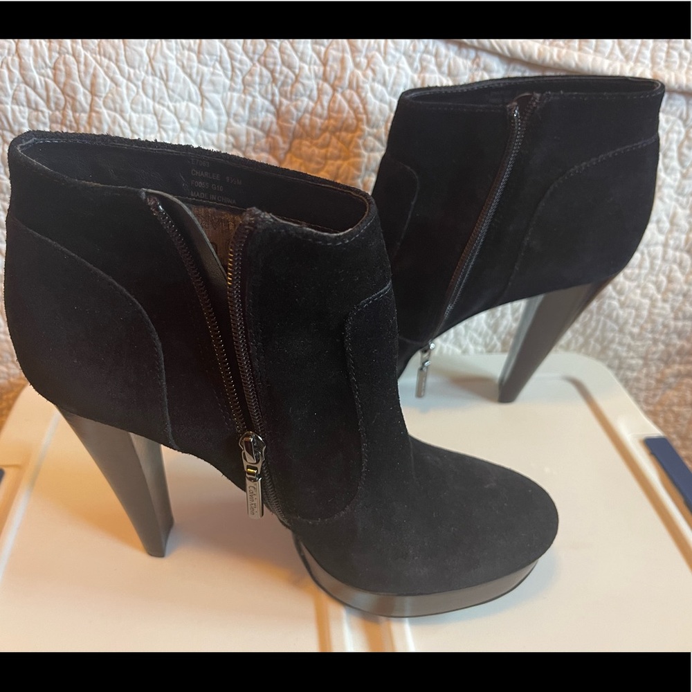 Pre-Owned - Calvin Klein Ankle Suede Boots